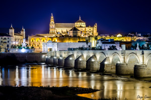 cordoba nocturna puente romano y mezquita nikkor 50mm para facebook